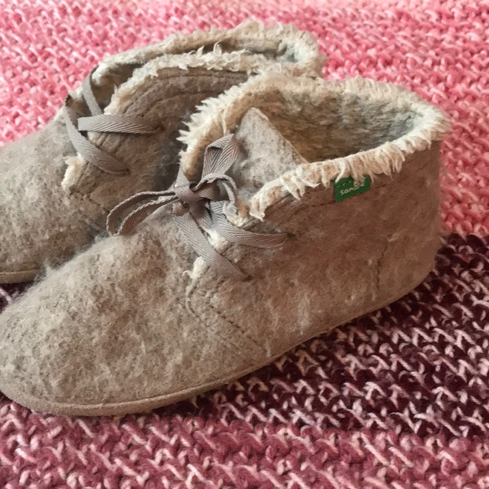 Sanuk Fleece Shoes